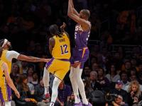 开云体育-篮网惜败热火，遭连背