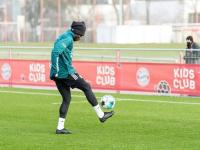 开云官网-RB莱比锡客场遭遇痛失三分，遭遇挑战败局难逃