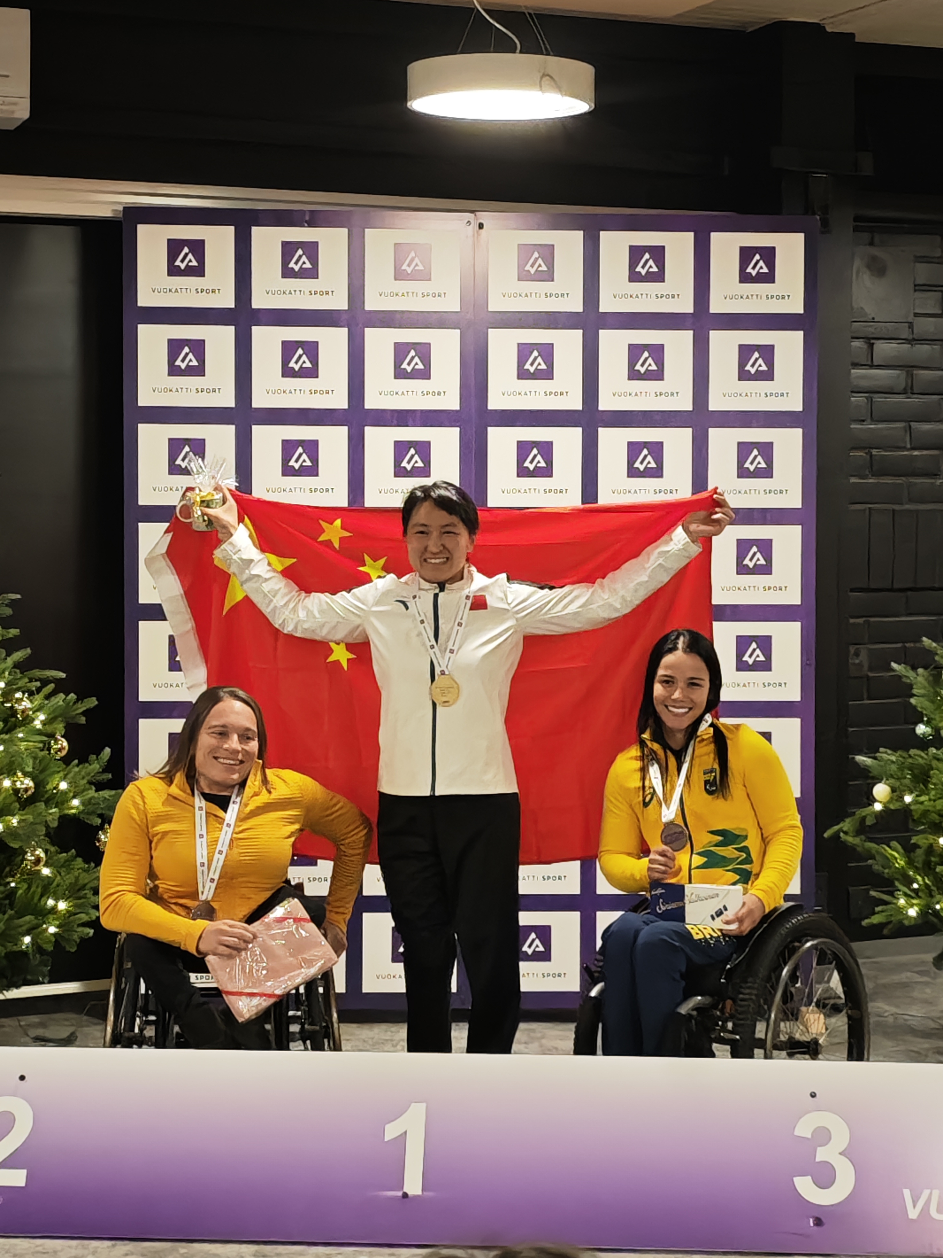 韩国运动员登上领奖台，实力超群的简单介绍
