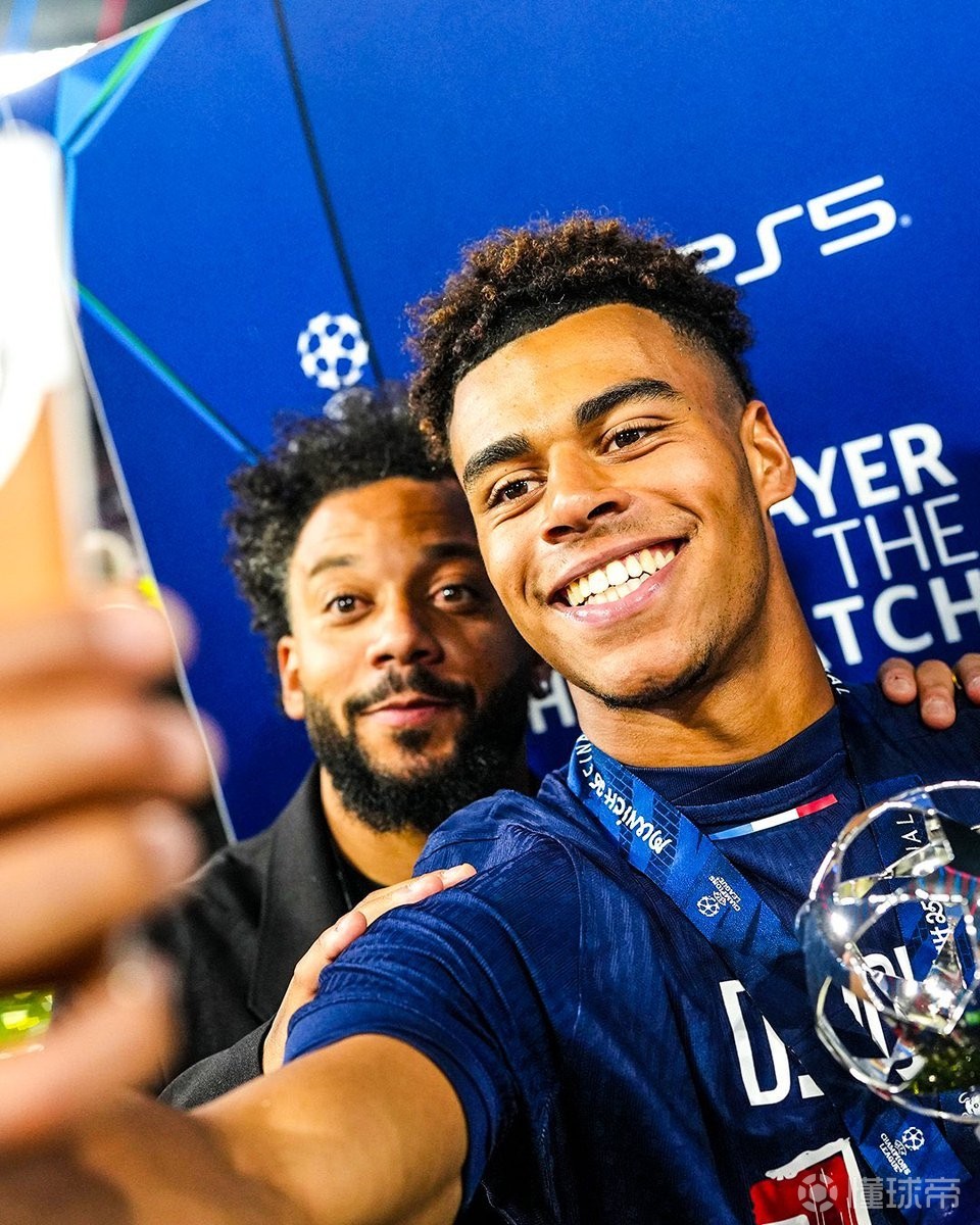 包含顶级球员备赛出征,力争夺冠军殊荣的词条 包含顶级球员备赛出征,力争夺冠军殊荣的词条