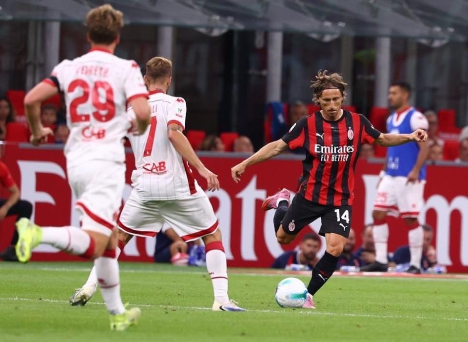 AC米兰新帅上任,球队气势大增 AC米兰新帅上任,球队气势大增