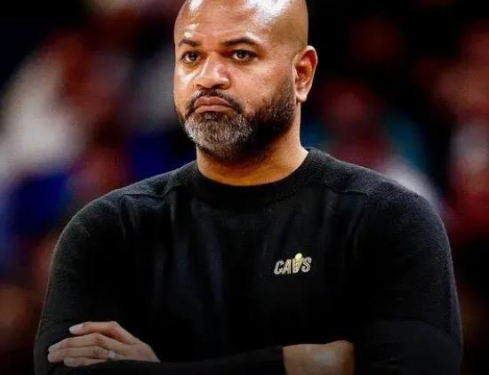 海河特曼男篮惨遭逆转,季后赛形势堪忧 海河特曼男篮惨遭逆转,季后赛形势堪忧