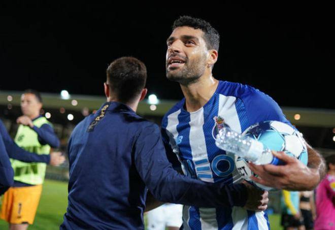 拉齐奥轻松击败对手，势不可挡