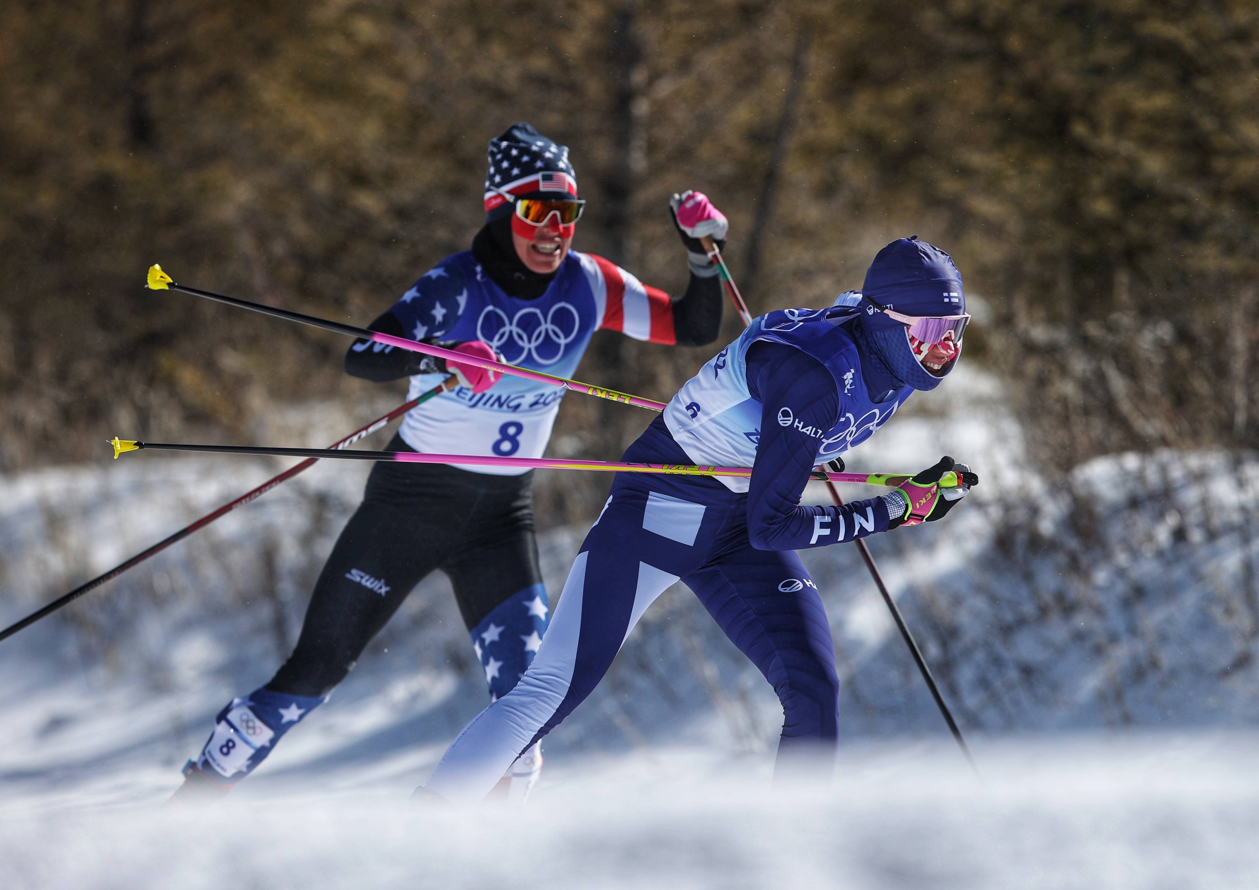 挪威运动员在雪车比赛中夺得冠军 挪威运动员在雪车比赛中夺得冠军