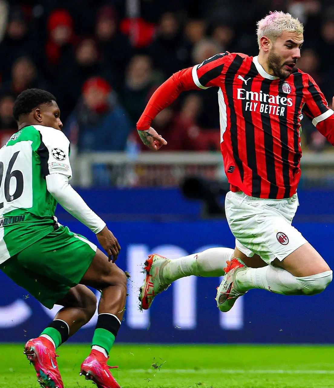 AC米兰后防线失误频频,教练组加强磨合 AC米兰后防线失误频频,教练组加强磨合