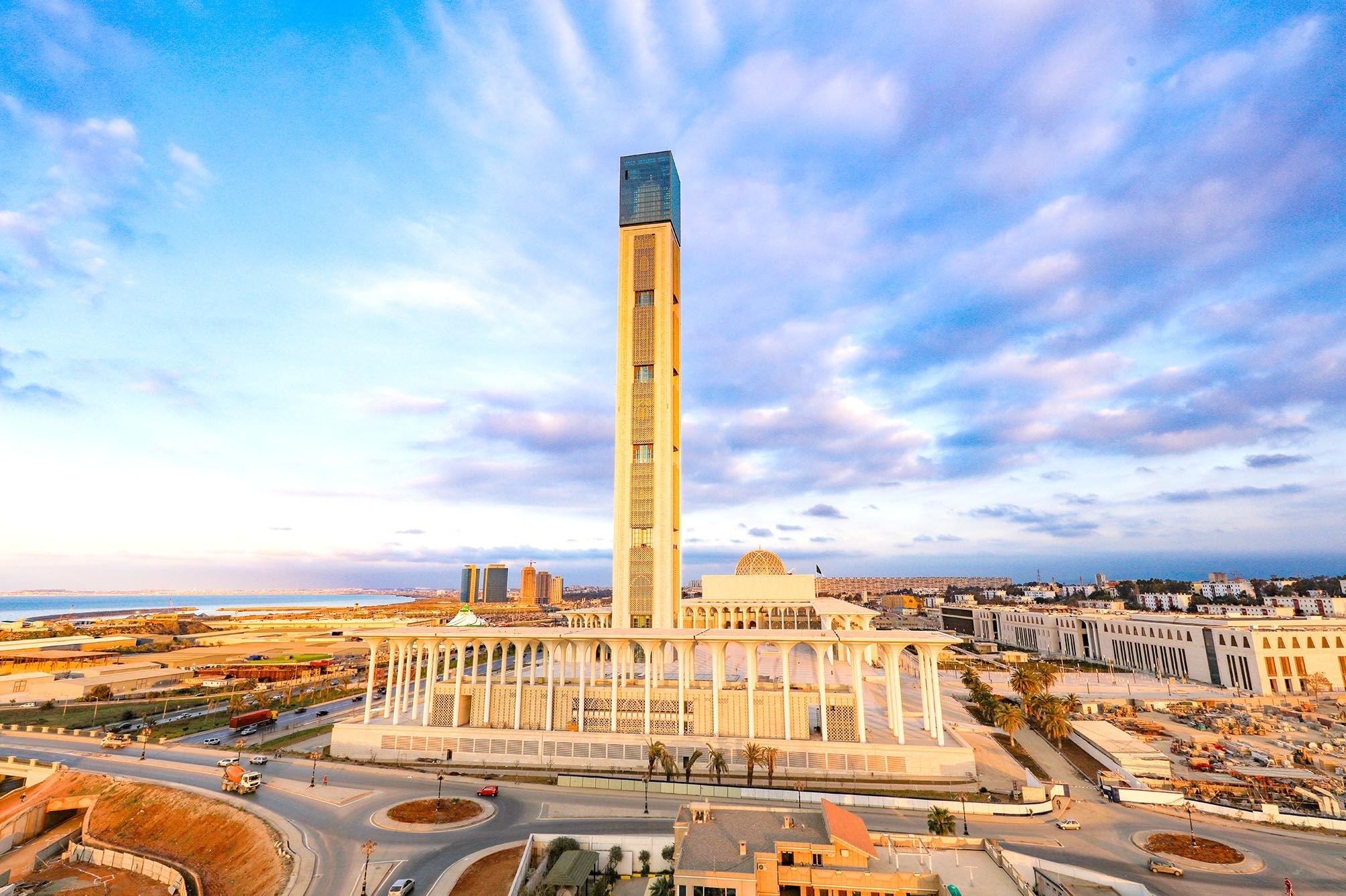 阿尔及利亚中场发挥稳定,被誉为球队核心 阿尔及利亚中场发挥稳定,被誉为球队核心