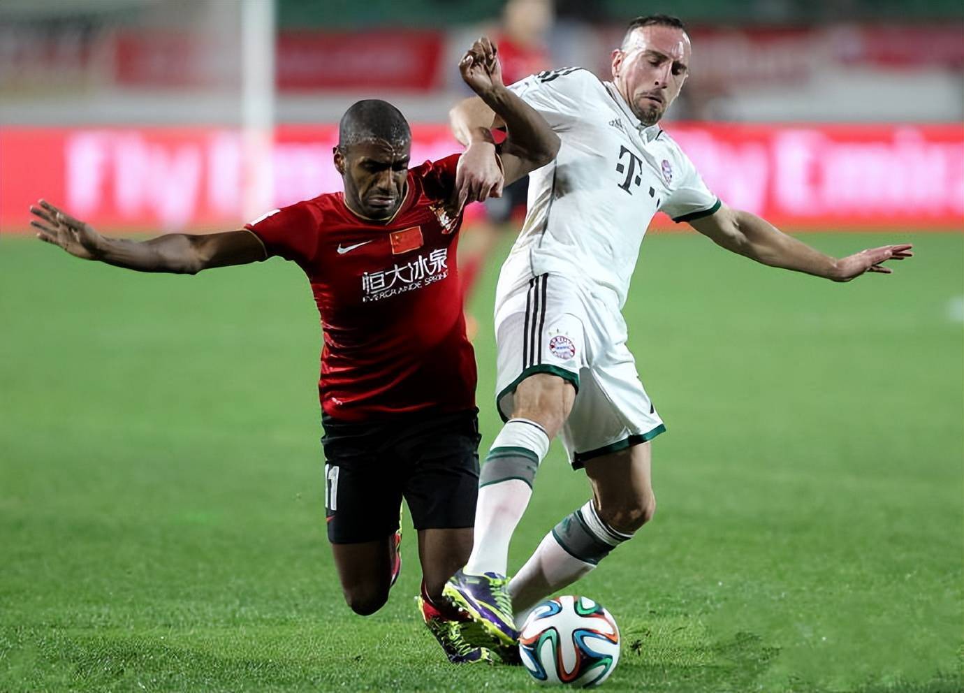 里贝里签约中国甲级联赛球队