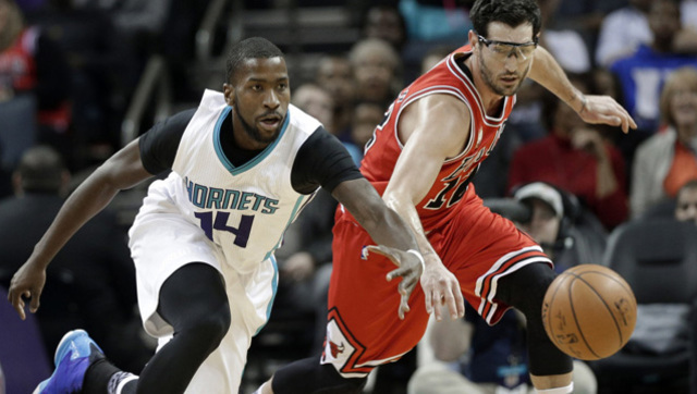 包含公牛主场战胜活塞,沃克表现全面砍下25分的词条 包含公牛主场战胜活塞,沃克表现全面砍下25分的词条