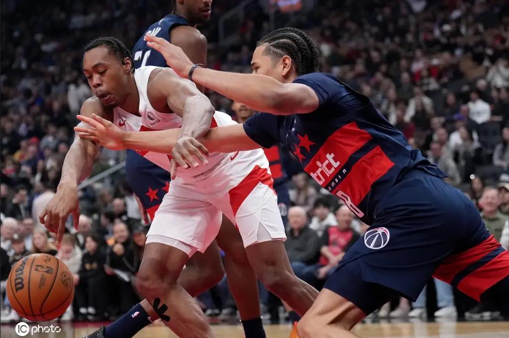 猛龙全队伤兵复出，击败公牛结束两连败