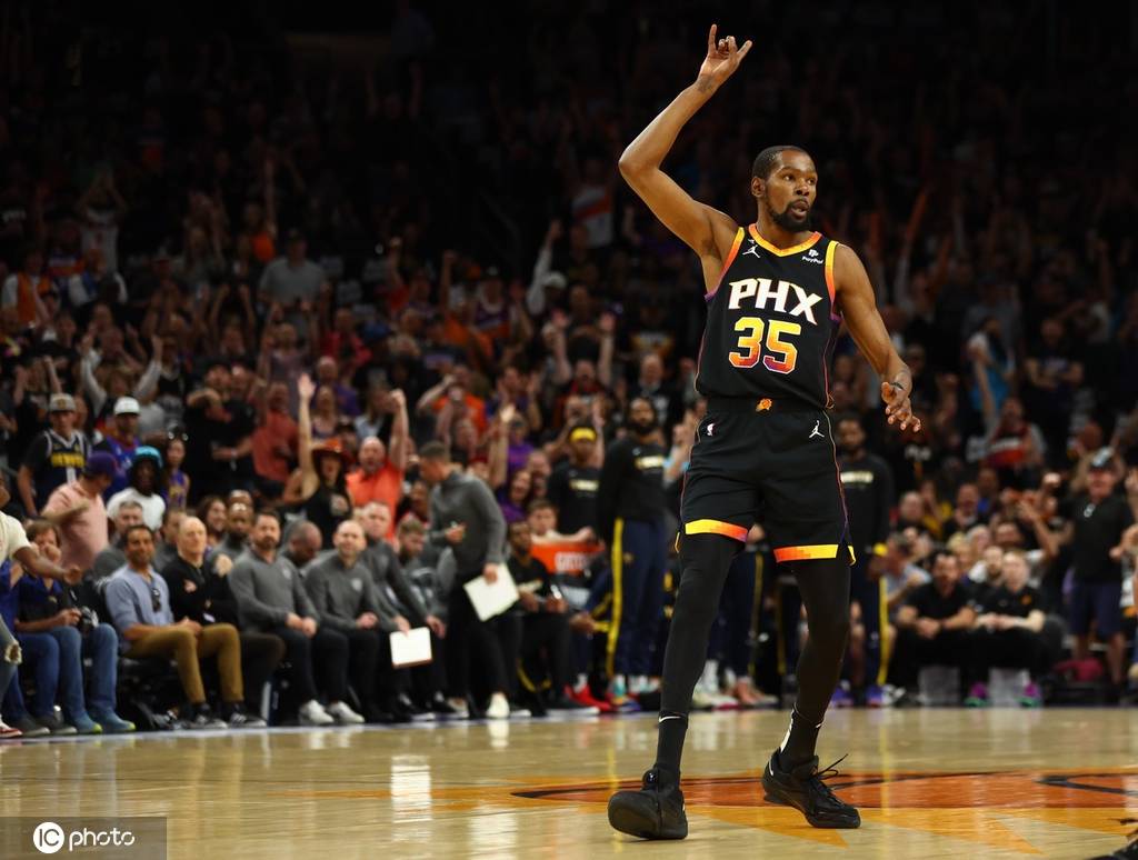 掘金横扫上海队，张镇麟关键制胜的简单介绍