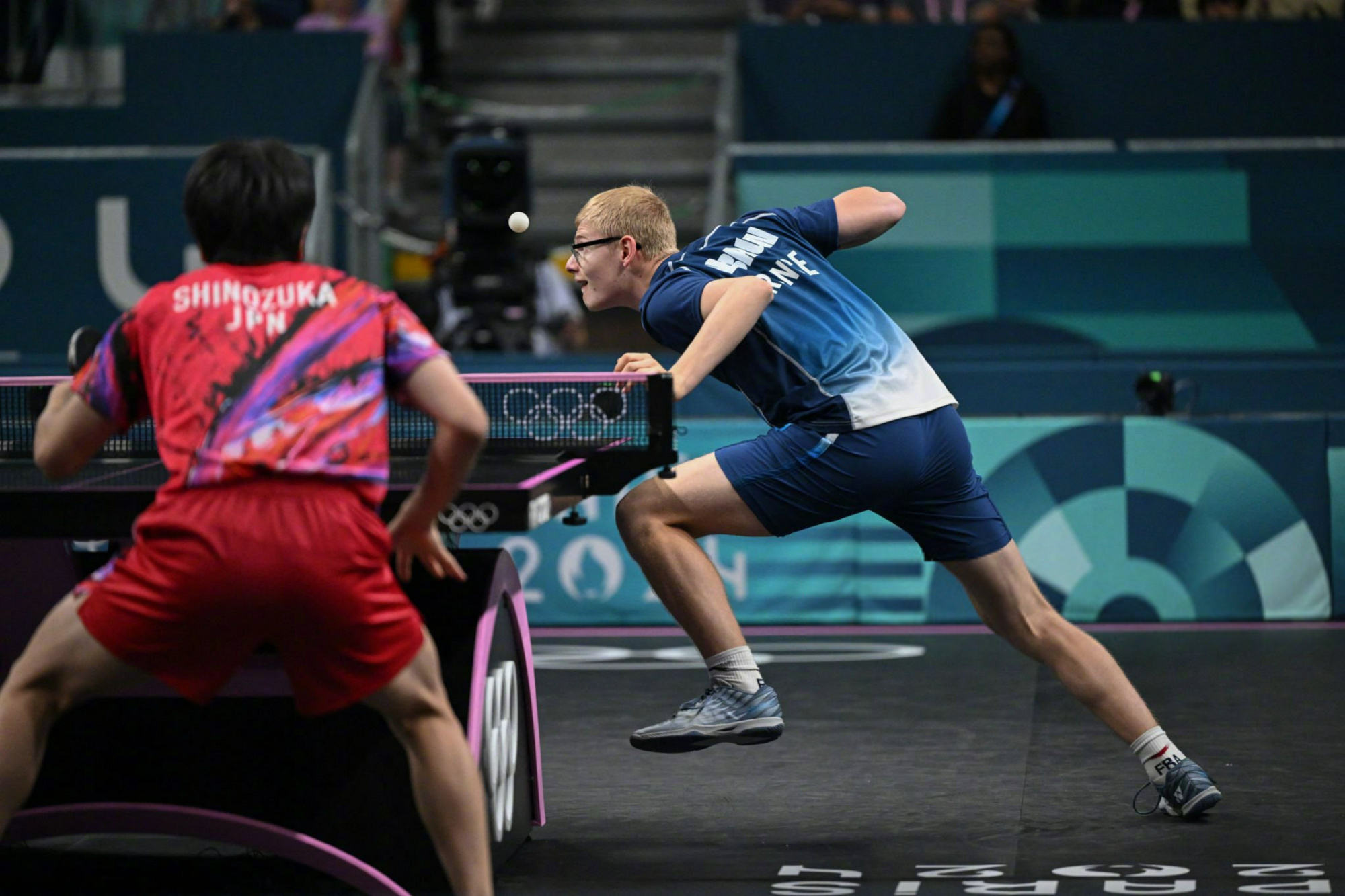 关于法国乒乓球队强势中国乒乓球队，张本智和送出助攻的信息